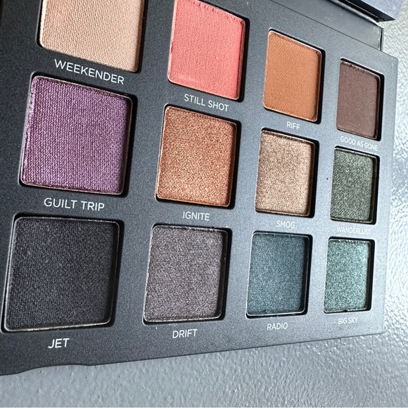 Urban Decay Born to Run Palette * New - Picture 2 of 5